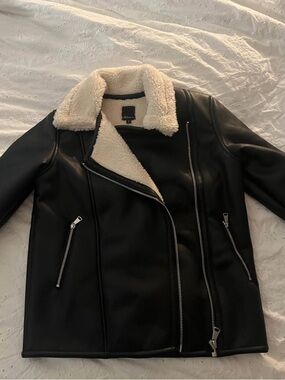 Reitmans Black Faux Leather Jacket with Cream Shearling Collar